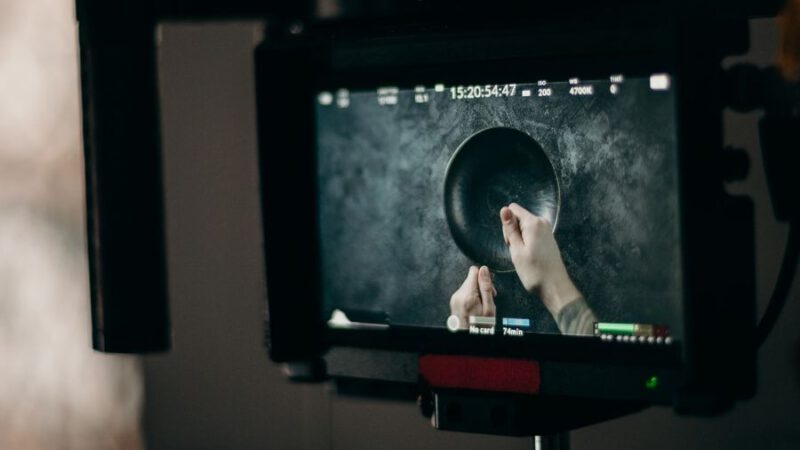 Sprzęt filmowy na wynajem w wypożyczalniach kamer